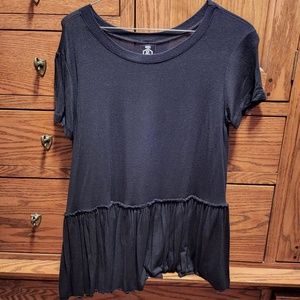 Agnes & Dora Peplem Ruffle Scoop Neck Short Sleeve Shirt S